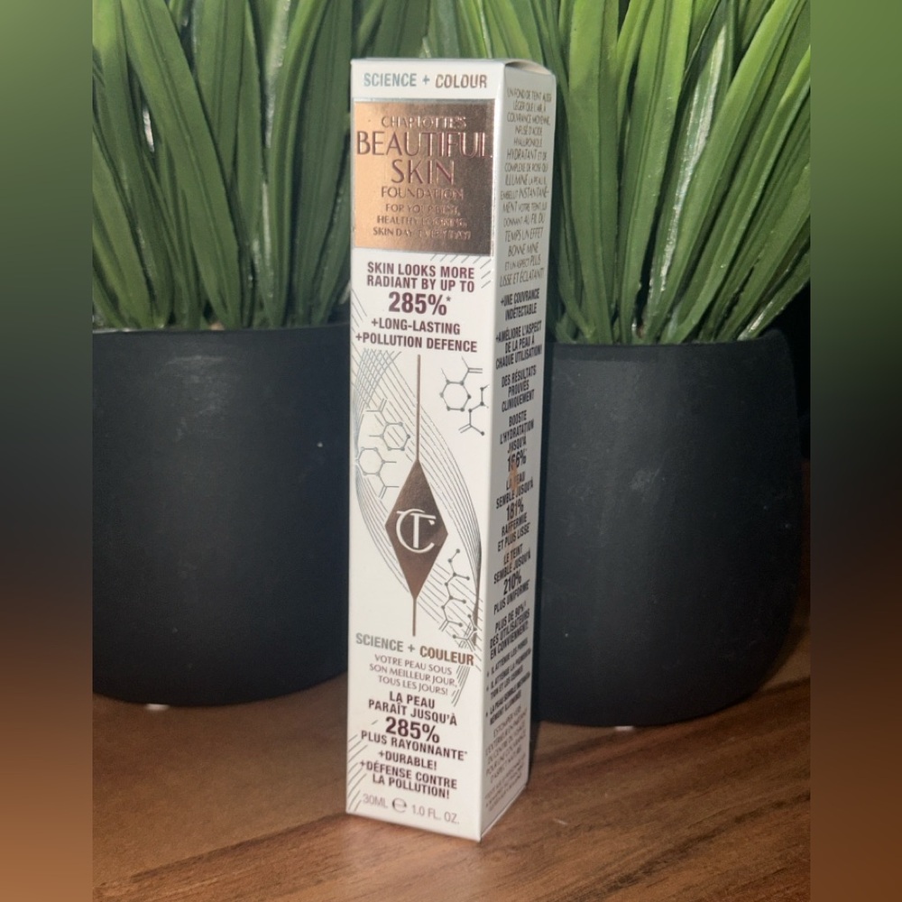 Charlotte Tilbury- Beautiful Skin Foundation
